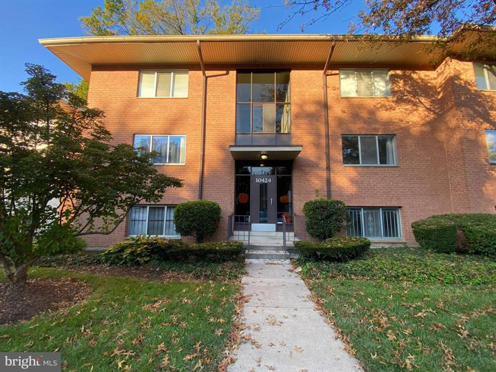 10424 Rockville Pike - 202