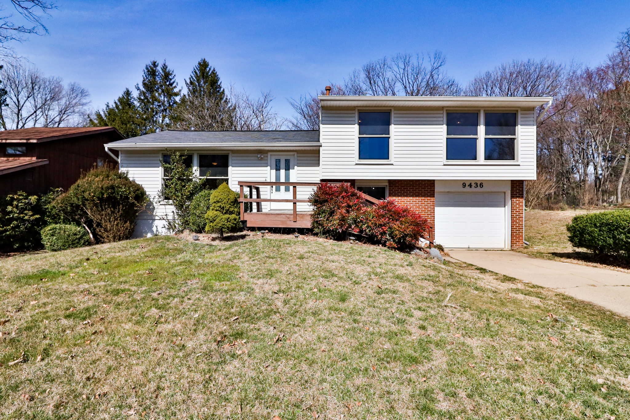 9436 Wandering Way
